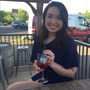 Meet your Posher, Elizabeth